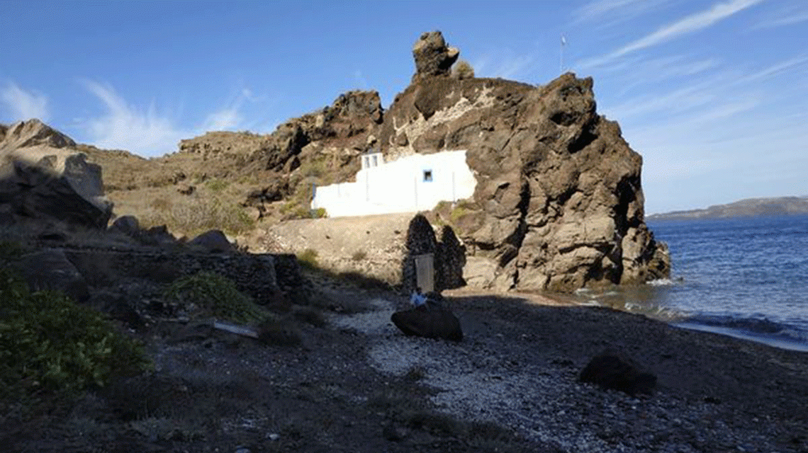 Initiatives concerning  the environmental-cultural management of the Santorini’s caldera